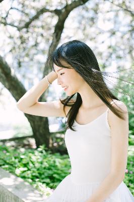 震惊！3个女人和一辆大巴的秘密？揭秘令人难以置信的性爱事件？！